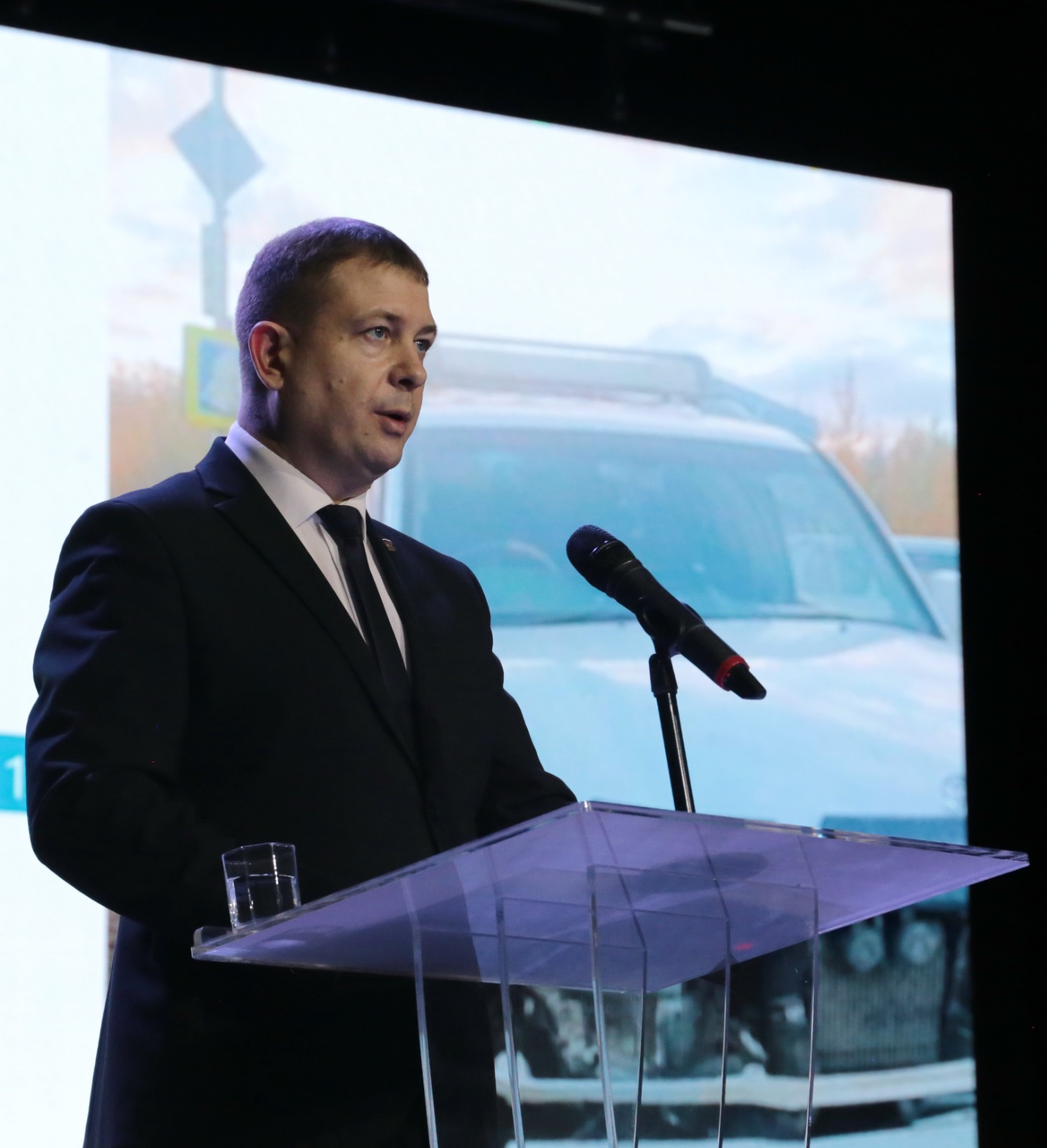 Руководители города и района ответили на вопросы жителей